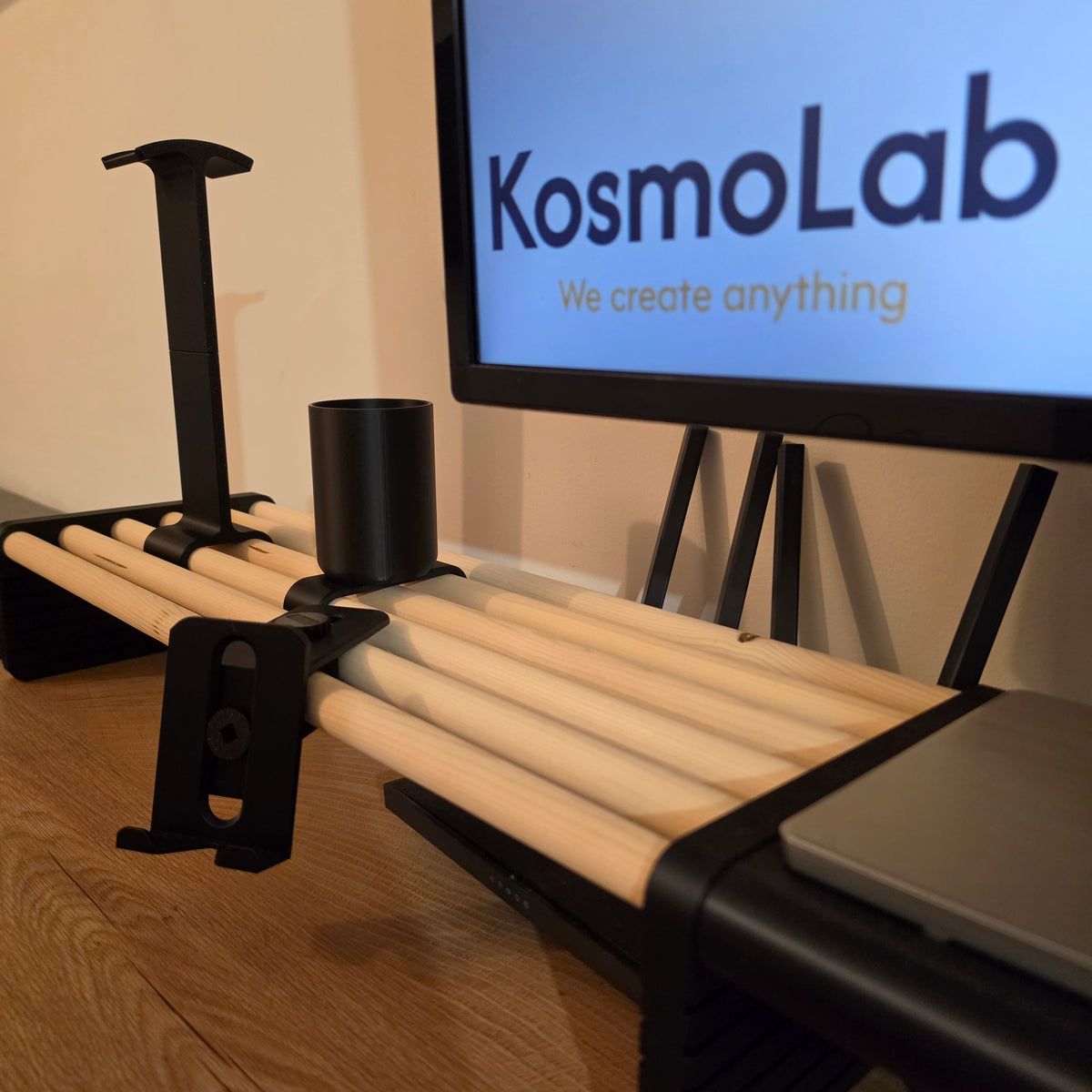 3D printed starter set organizator za mizo z držalom za telefon in dodatki