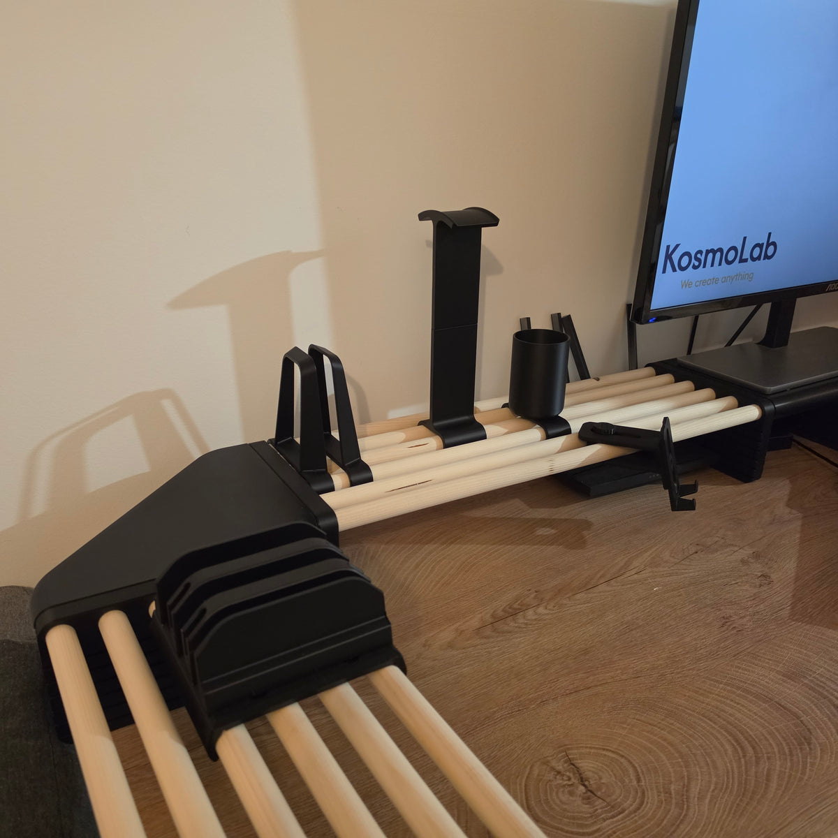 3D printed pro set organizator za mizo z držalom za telefon in dodatki